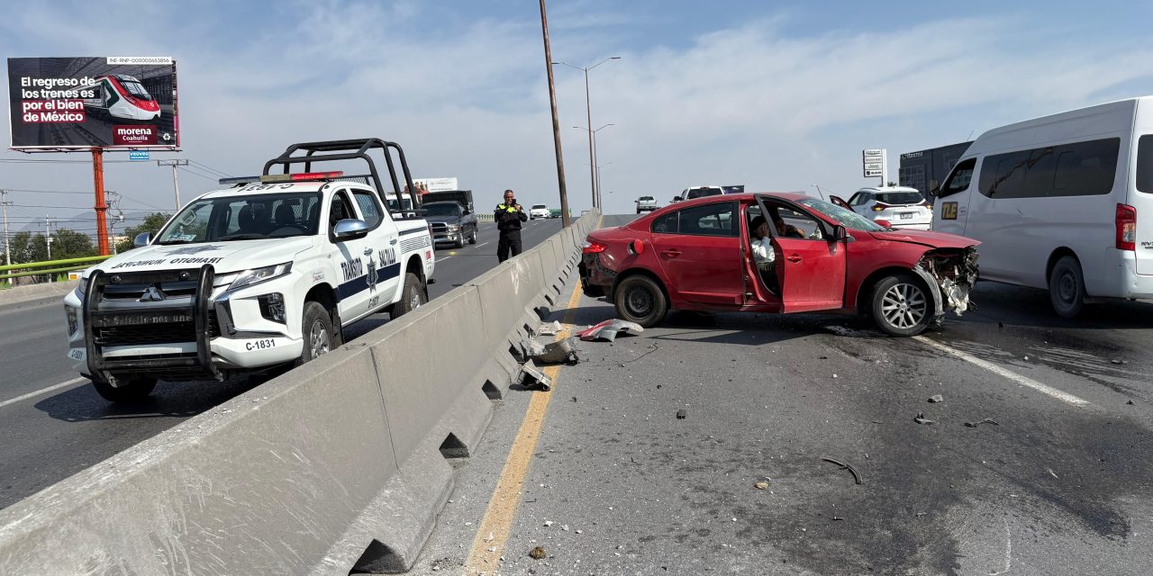 Saltillo:  Impacta muros de concreto sobre Nazario Ortiz Garza