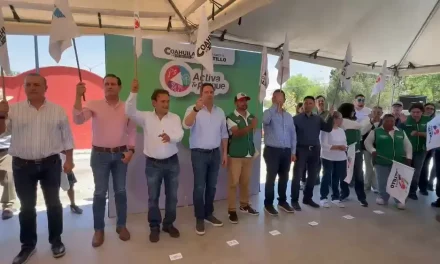Javier Díaz da banderazo a rehabilitación de plaza en Ampliación Colinas de Santiago
