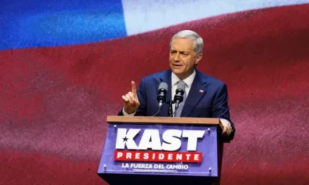Kast advierte expulsión gradual de migrantes irregulares en Chile