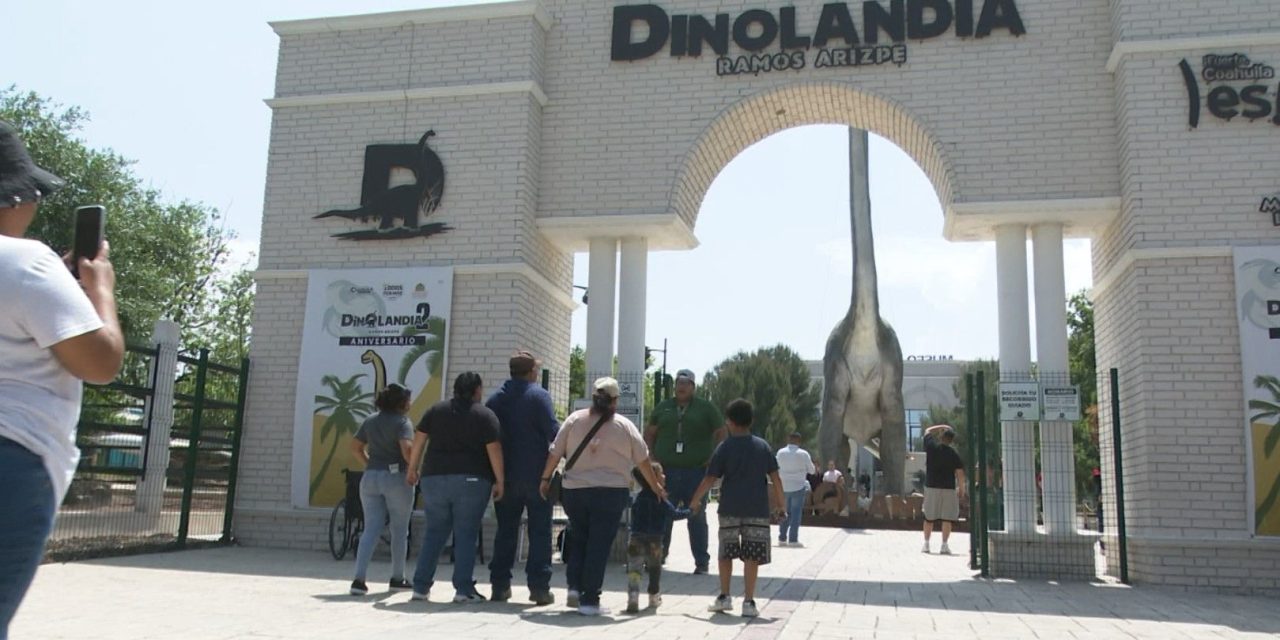 Miles de familias visitan Dinolandia en Ramos Arizpe