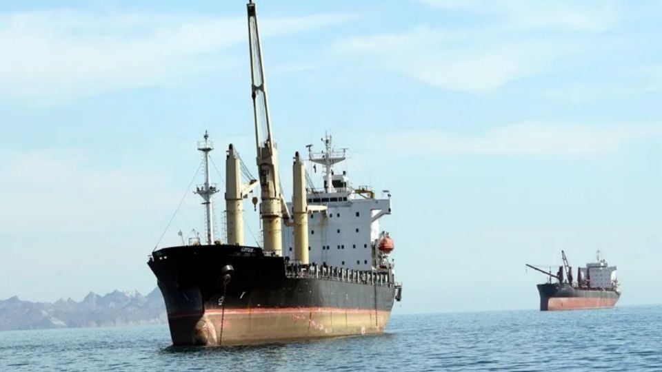 Ormuz vuelve a cerrarse: Trump amenaza con destruir la infraestructura de Irán si no hay acuerdo el miércoles
