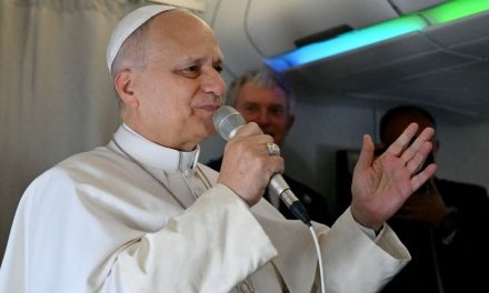 ‘No tengo miedo’: El papa León XIV responde a los insultos de Trump