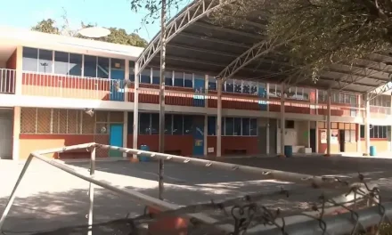 Activan protocolos de seguridad en tres municipios de Nuevo León por reportes en planteles educativos