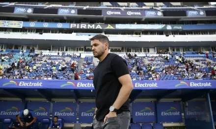 Larcamón se despide de Cruz Azul entre inconformidad y cuestionamientos tras su salida