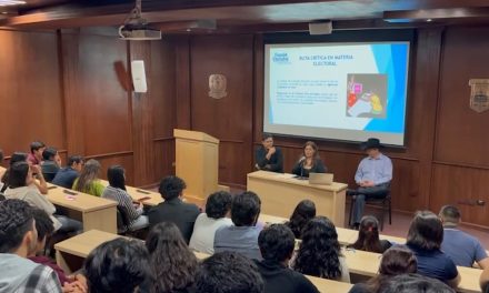 Presentan a universitarios ‘Espejo Electoral’