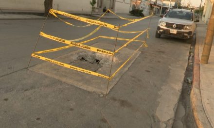 Se abre un socavón sobre tuberías de Aguas de Saltillo