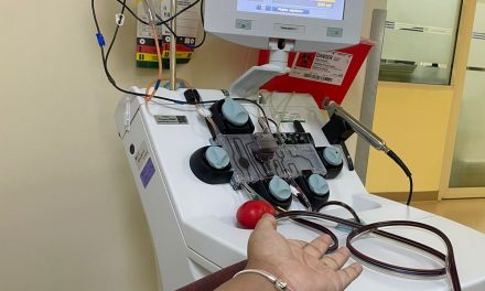 Clausuran dos negocios que aplicaban sueros vitaminados en Coahuila