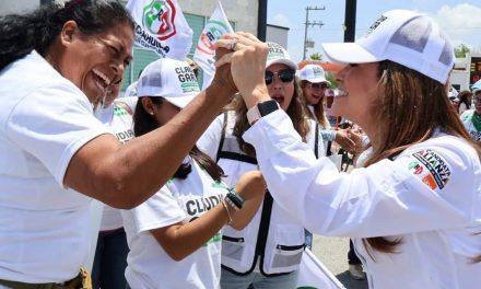 Realizan megacrucero en apoyo a Claudia Garza