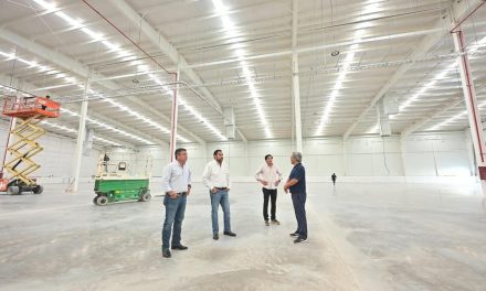 Carlos Villarreal impulsa nuevas fuentes de empleo en Monclova