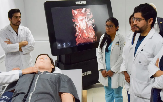 Regularizan pago de becas a médicos residentes en Saltillo.