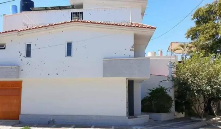 Video exhibe ataque armado contra vivienda de Rocha Moya en Culiacán
