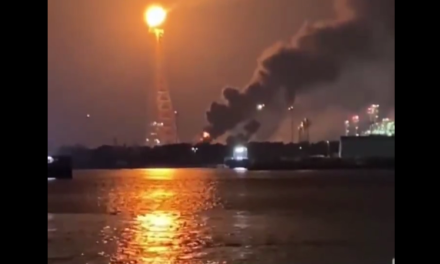 Se incendia área de la Refinería Olmeca en Dos Bocas