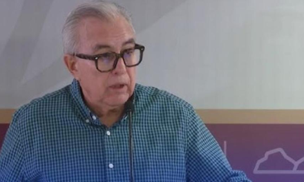 Congela la UIF cuentas de Rubén Rocha y sus hijos