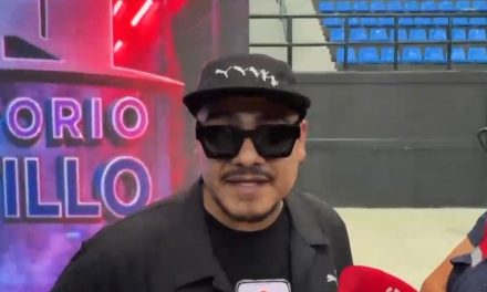 Aczino llama a no desistir de su sueño