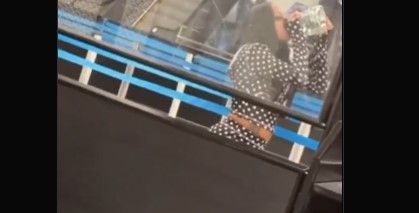 Video:  Pasajera decide beberse toda una botella de tequila antes de tirarla en el aeropuerto