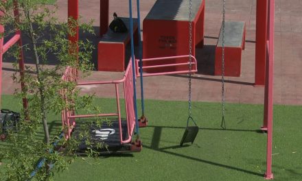 Dañan juegos infantiles en plaza recientemente inaugurada en Ramos Arizpe