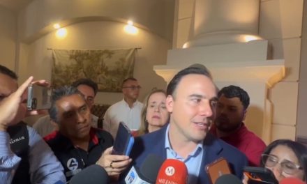 Delicado tema de Rocha Moya opina Manolo Jiménez