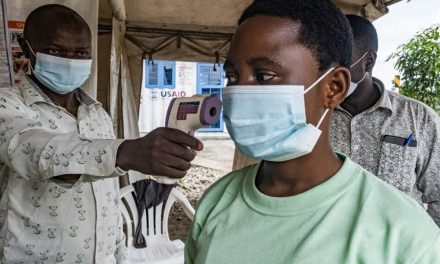 OMS en alerta por contener el brote de ébola que se expande en el Congo y Uganda