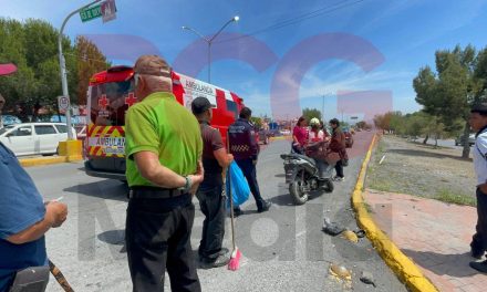 Joven sufre fuerte accidente en motocicleta al sur de Saltillo