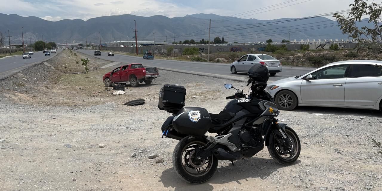 Exceso de velocidad provoca volcadura en libramiento Óscar Flores Tapia