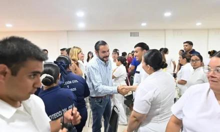 Reconocen a profesionales de la enfermería de Monclova