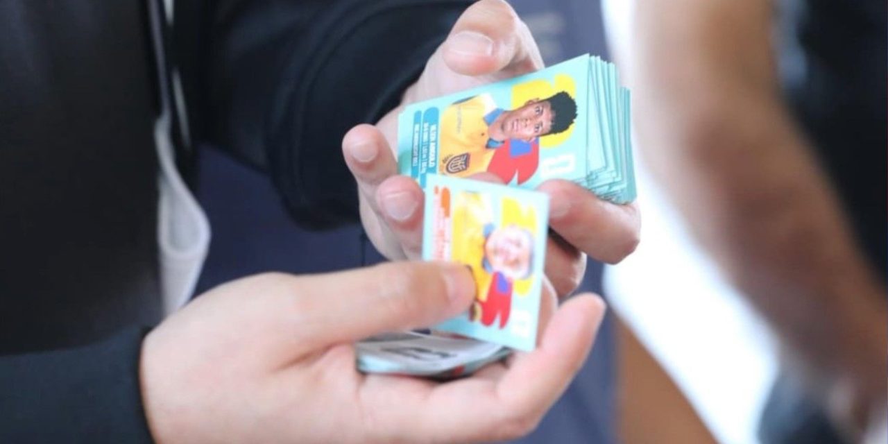 Informa Municipio sobre sedes para intercambio de estampitas de futbol