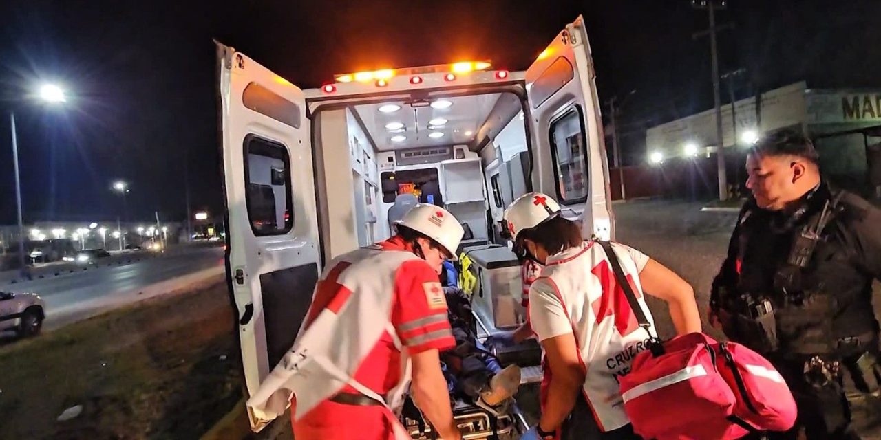 Hombre se atravesaba a los vehículos en Fundadores y termina atropellado