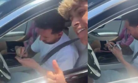 Video: Joven le pide autógrafo a Messi y falla la pluma;  la reacción del argentino sorprende a todos