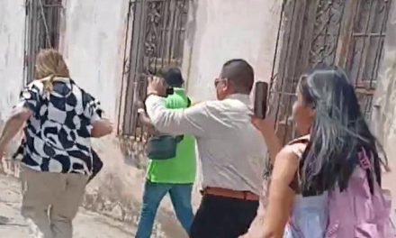 Ella es Verónica, la estafadora más grande de Tampico que salió de la barandilla y las víctimas la increparon