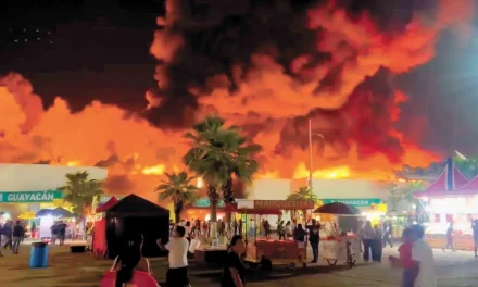 Así fue el incendio en una Plaza en Los Mochis que dejó 5 muertos y más de 30 heridos