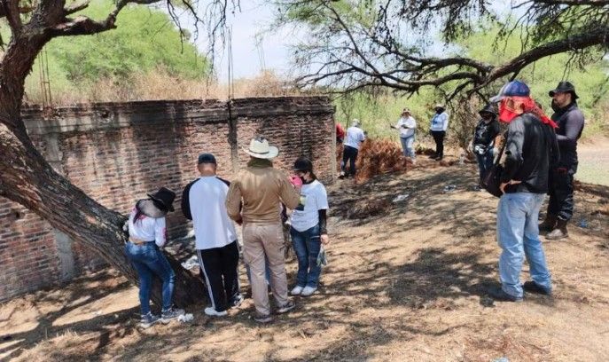 Hallan crematorio clandestino y 60 bolsas con restos humanos en Lagos de Moreno, Jalisco