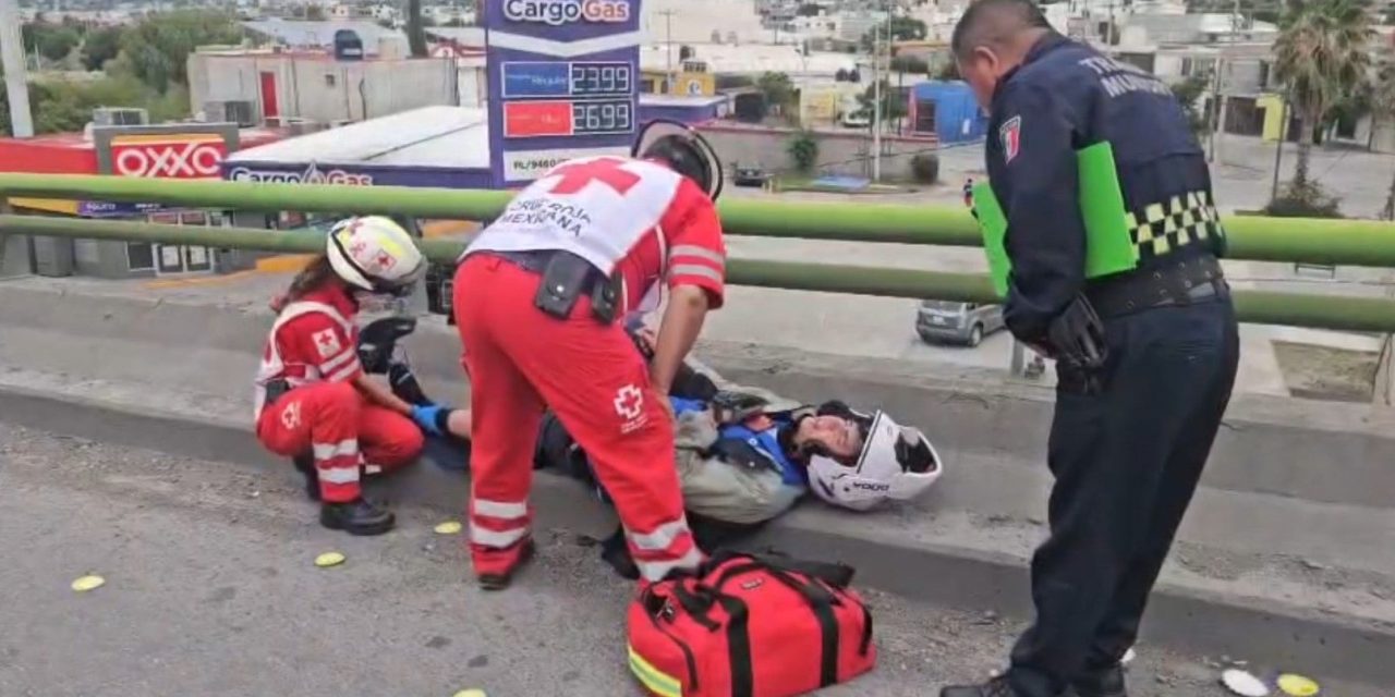Motociclista resulta lesionado tras sufrir falla mecánica
