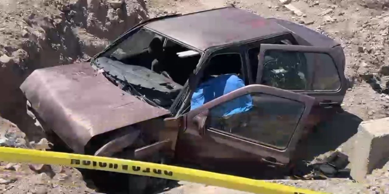 Muere tras perder el control y caer en una zanja sobre la carretera a Zacatecas