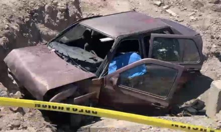 Muere tras perder el control y caer en una zanja sobre la carretera a Zacatecas