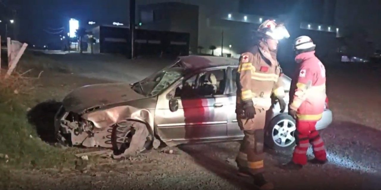 Saltillo:  Noche de fiesta termina en el hospital luego de que conductor ebrio sufriera una volcadura