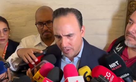 No se vale politizar un conflicto como el de AHMSA, dice el gobernador, afirma Manolo Jiménez