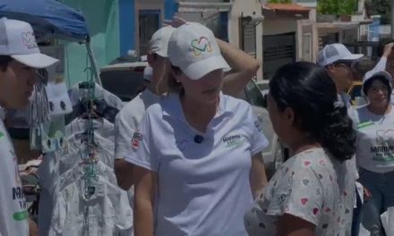 Marimar Treviño recorre la colonia Morelos