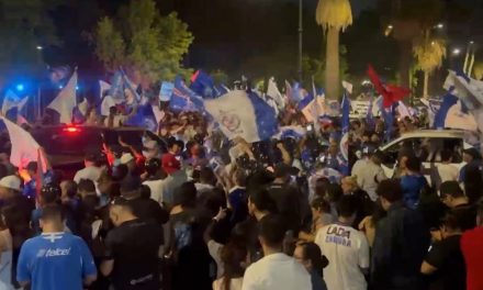 Saldo blanco tras festejo de aficionados del Cruz Azul en Saltillo