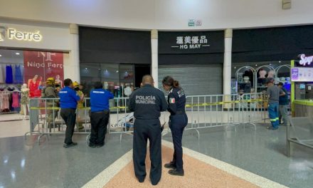 Saltillo: Se desploma techo en Plaza Patio