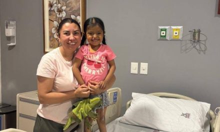 Inicia la cirugía para salvar la vida de Yoana