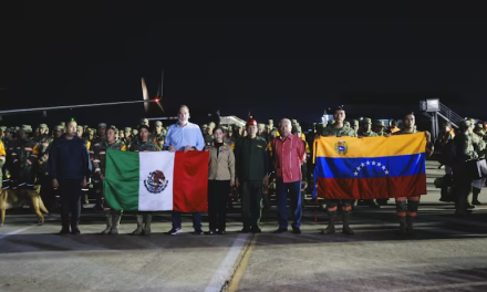 Repatría México a 26 connacionales tras sismos en Venezuela