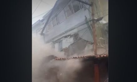 Video capta el impresionante derrumbe de una casa en Venezuela durante los sismos