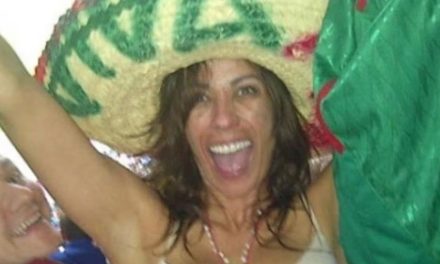 Consuelo Duval revive su polémica y sensual foto que le costó su matrimonio