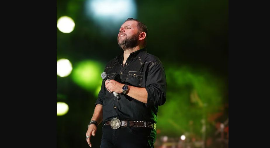Vocalista de Grupo Duelo anuncia su divorcio tras años de matrimonio