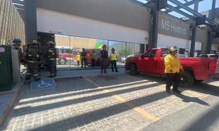 Chispa ocasiona incendio en clínica de hemodiálisis en Saltillo
