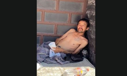 Tras amputación de ambas piernas, hombre hondureño pide ayuda a los saltillenses