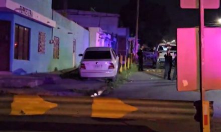 Saltillo: Choca tras presunto infarto. perdió la vida tras los hechos