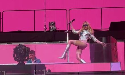 Conecten: Madonna arremete contra la cultura del celular en los espectáculo