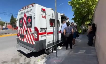 Motociclista resulta lesionado tras choque en colonia Lomas del Refugio