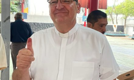 Emite obispo de Saltillo su voto previo a celebrar la misa